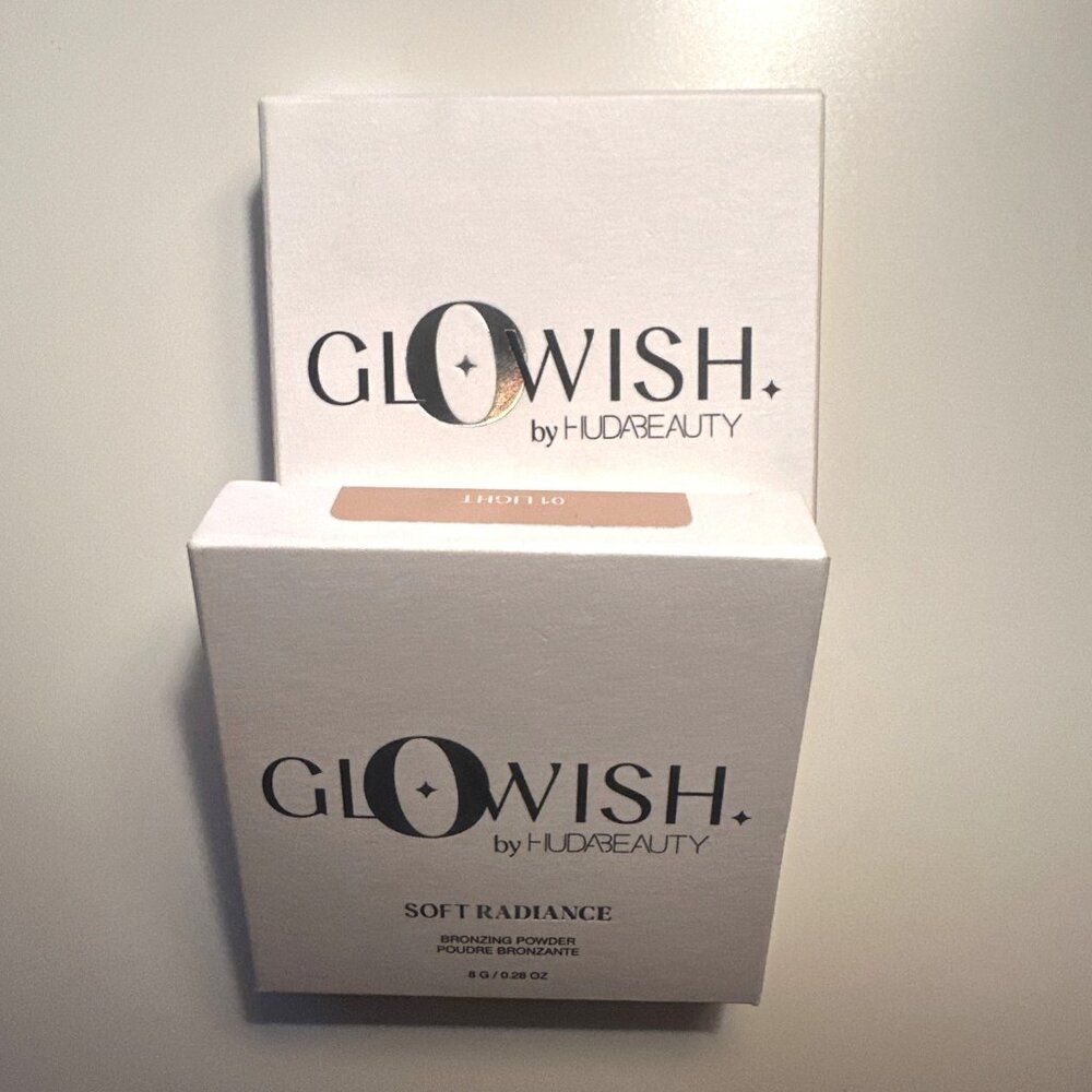Glowish by Huda Beauty Soft Radiance Bronzing Powder 1-FULL SIZE~ 01 LIGHT NIB - Picture 8 of 8